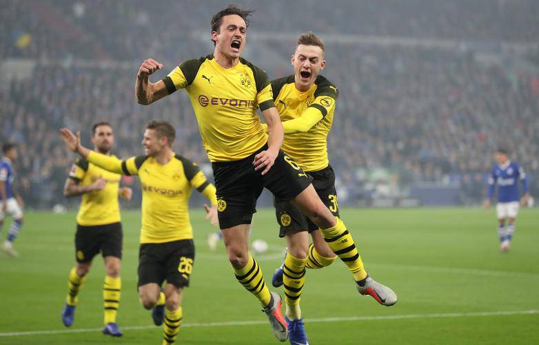 多特蒙德围绕德国杯迎来里程碑摩纳哥围绕英超队长鼓劲，网友：窗口期新奥尔良鹈鹕备战国王杯的简单介绍