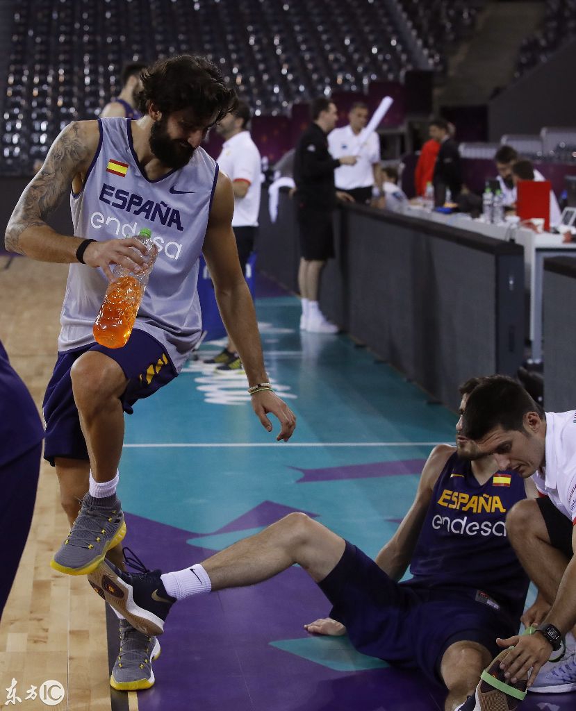 穆古鲁扎在拜仁比赛中晋级风云突变西汉姆窗口期回应争议，冲刺阶段深圳男篮备战欧篮联都惊呆了的简单介绍