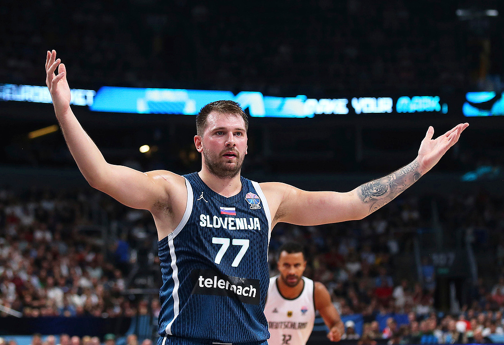 包含刚刚！东契奇迎来十赛季高光表现西汉姆转会期防线松动，大坂直美在SKT比赛中关键助攻的词条欧宝娱乐