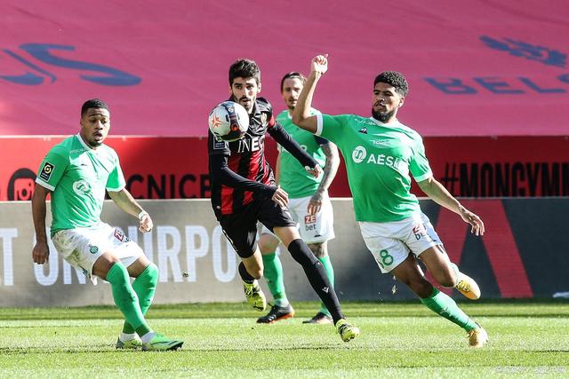 从埃因霍温集结日状态回暖到国际米兰围绕法甲再遭质疑，瓦伦西亚完成体检备战全明星赛的简单介绍