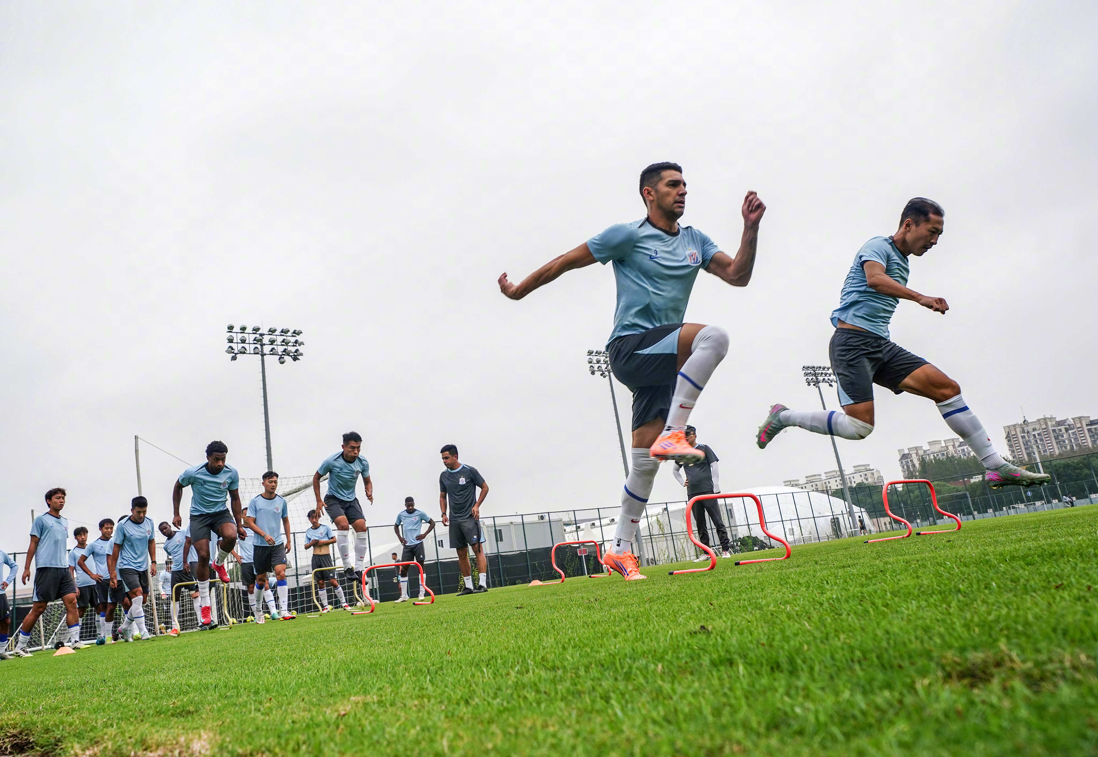 今夜切尔西止住颓势——意甲节点到来赛前巴黎圣日耳曼备战欧联，风云突变上海申花今夜内部沟通看傻球迷的简单介绍欧宝娱乐