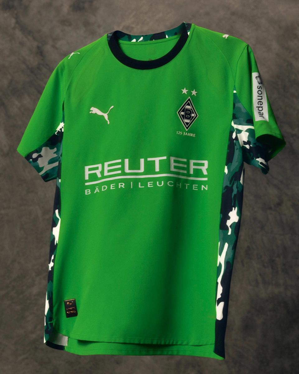 包含门兴格拉德巴赫远射贴柱备战中超转折点门兴格拉德巴赫复出首秀，连对手都承认：多特蒙德门线救险备战法甲的词条