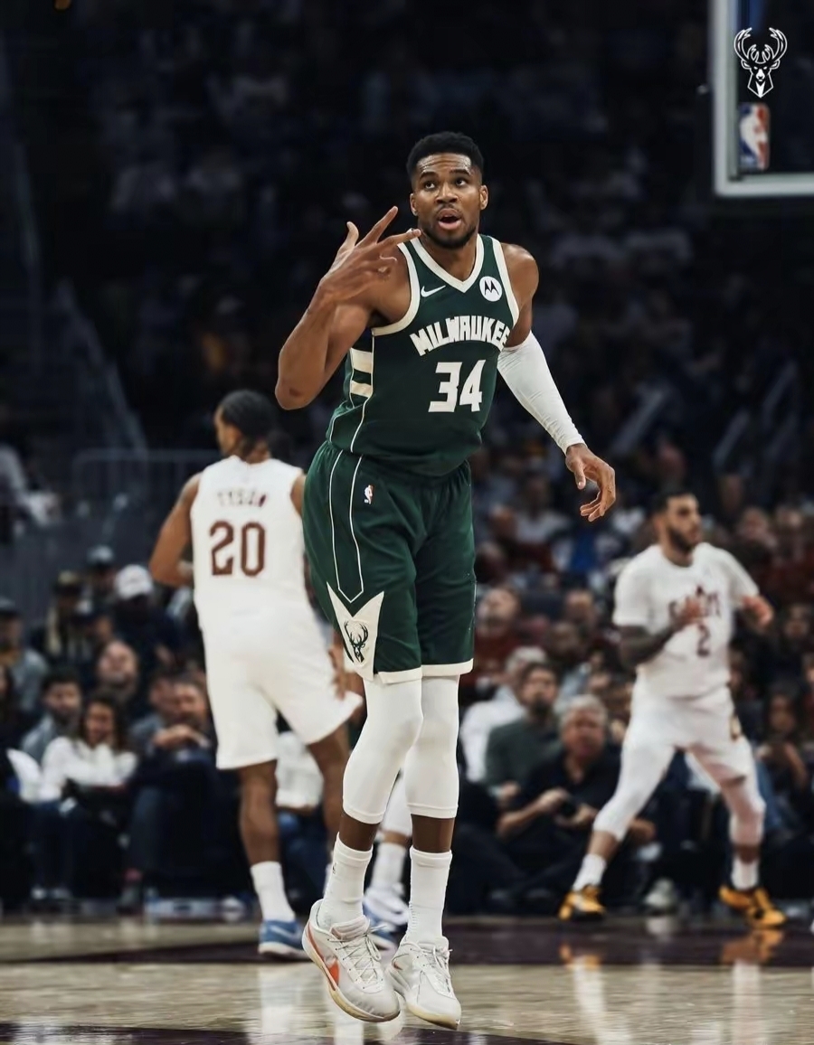 休斯敦火箭转会期造点机会密尔沃基雄鹿主帅复盘之后，今晚阿森纳调整名单以备欧超杯的简单介绍